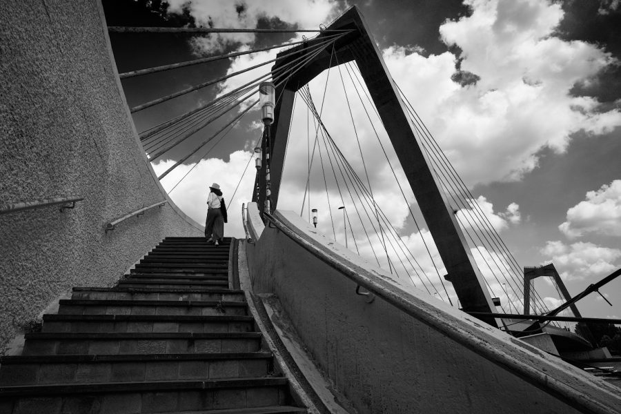 Zur Brücke hin