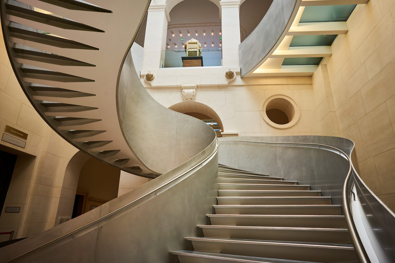 Die geschwungene Treppe